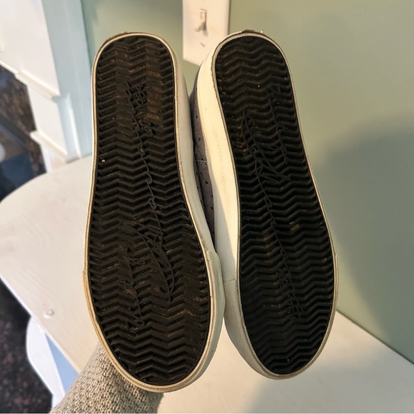 Vintage Havana High-Top Sneakers with Star Studded Accents Silver - Picture 3 of 6